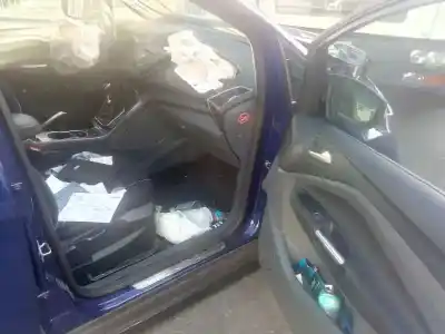 Здавання транспортного засобу ford c-max titanium року 2014 потужний m1da