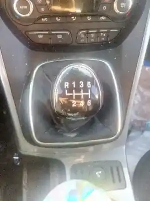 Здавання транспортного засобу ford c-max titanium року 2014 потужний m1da