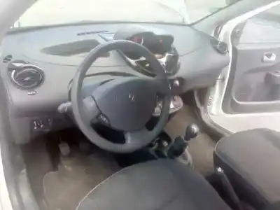 Veicolo di demolizione renault twingo emotion dell'anno 2014 alimentato d4f770