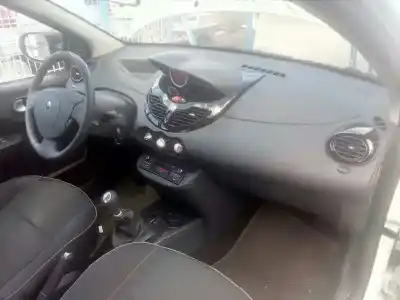 Veicolo di demolizione renault twingo emotion dell'anno 2014 alimentato d4f770