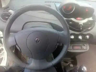 Veicolo di demolizione renault twingo emotion dell'anno 2014 alimentato d4f770