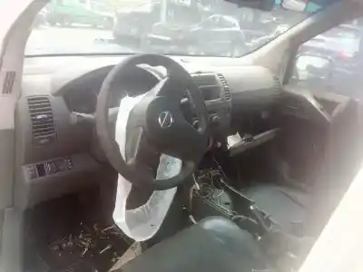 Здавання транспортного засобу nissan pathfinder (r51) 2.5 dci xe року 2008 потужний yd25ddti