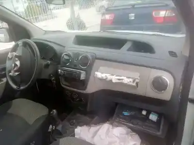 Здавання транспортного засобу dacia dokker express ambiance року 2015 потужний k9k612