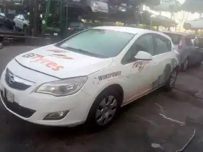 Veículo de Sucata OPEL ASTRA J LIM. Enjoy do ano 2011 alimentado A13DTE