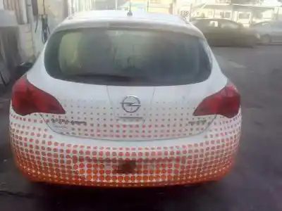 Veicolo di demolizione opel astra j lim. enjoy dell'anno 2011 alimentato a13dte