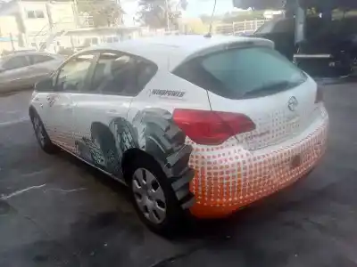 Veicolo di demolizione opel astra j lim. enjoy dell'anno 2011 alimentato a13dte