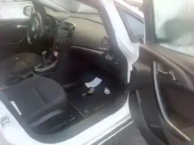 Veicolo di demolizione opel astra j lim. enjoy dell'anno 2011 alimentato a13dte