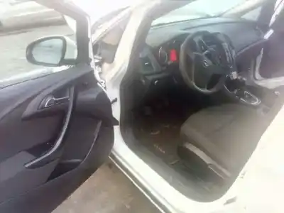 Veicolo di demolizione opel astra j lim. enjoy dell'anno 2011 alimentato a13dte