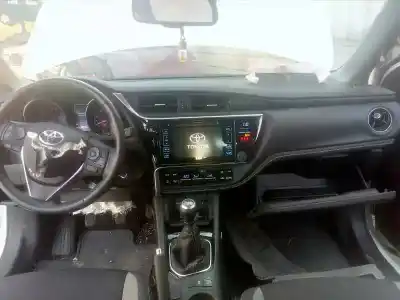 Sloopvoertuig toyota auris 1.6 d-4d cat van het jaar 2016 aangedreven n47c16a