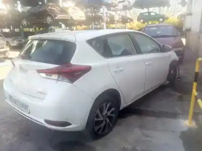 Sloopvoertuig toyota auris 1.6 d-4d cat van het jaar 2016 aangedreven n47c16a