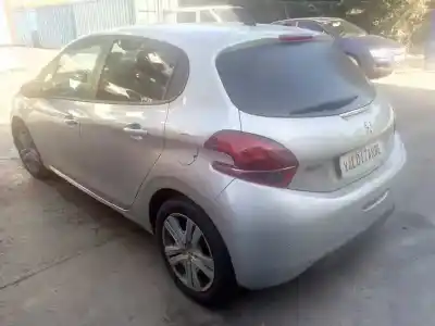 Veículo de Sucata peugeot 208 active do ano 2016 alimentado bh02