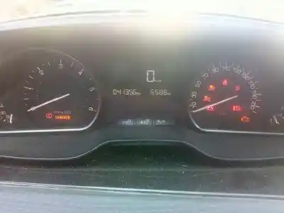 Veículo de Sucata peugeot 208 active do ano 2016 alimentado bh02