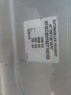 Veículo de Sucata peugeot 208 active do ano 2016 alimentado bh02