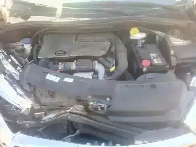 Veículo de Sucata peugeot 208 active do ano 2016 alimentado bh02