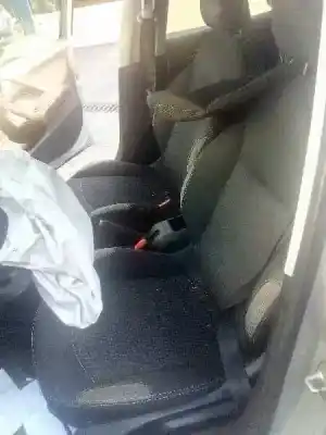 Veículo de Sucata peugeot 208 active do ano 2016 alimentado bh02