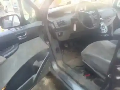 Здавання транспортного засобу citroen c8 2.0 hdi premier року 2008 потужний rhr