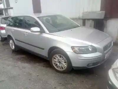 Véhicule à la ferraille volvo v50 familiar 1.6 d kinetic de l'année 2006 alimenté d4164t