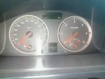 Véhicule à la ferraille volvo v50 familiar 1.6 d kinetic de l'année 2006 alimenté d4164t
