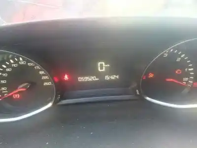 Verschrottungsfahrzeug peugeot 308 sw active des jahres 2015 angetrieben bhz