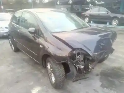 Sloopvoertuig fiat punto (199) easy van het jaar 2012 aangedreven 169a4000