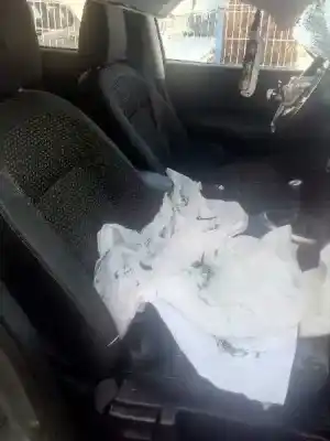 Véhicule à la ferraille nissan qashqai+2 (jj10) acenta de l'année 2009 alimenté k9k292