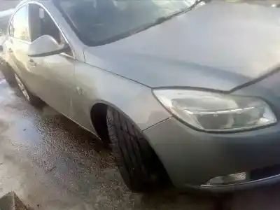 Veicolo di demolizione opel insignia berlina cosmo dell'anno 2010 alimentato a20dth