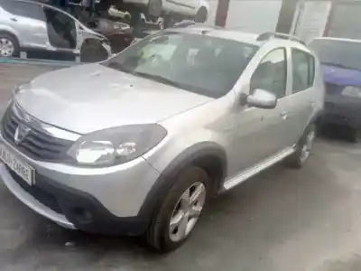 Veicolo di demolizione dacia sandero 1.6 mpi 85 (bs03) dell'anno 2011 alimentato k7m800