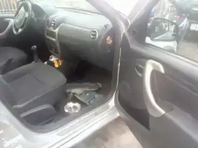 Veicolo di demolizione dacia sandero 1.6 mpi 85 (bs03) dell'anno 2011 alimentato k7m800