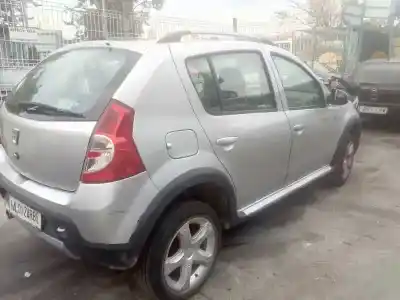 Veicolo di demolizione dacia sandero 1.6 mpi 85 (bs03) dell'anno 2011 alimentato k7m800