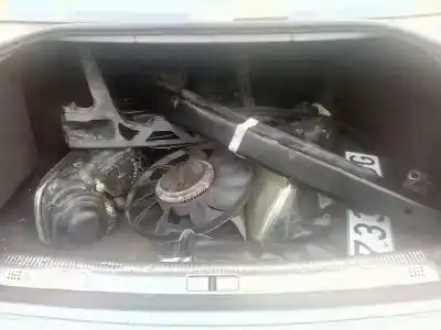 Veículo de Sucata volkswagen passat berlina (3b3) 2.5 v6 tdi do ano 2001 alimentado akn