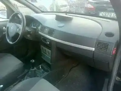 Veicolo di demolizione opel meriva cosmo dell'anno 2004 alimentato y17dt