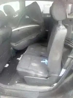 Veículo de Sucata toyota corolla verso (r1) 2.2 d-4d sol do ano 2008 alimentado 2adftv