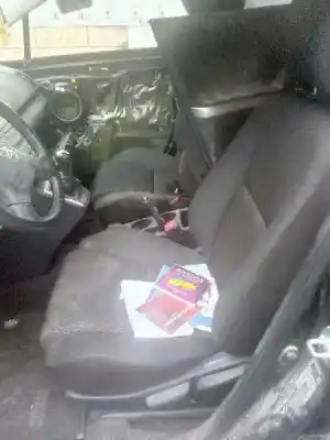 Veículo de Sucata toyota corolla verso (r1) 2.2 d-4d sol do ano 2008 alimentado 2adftv