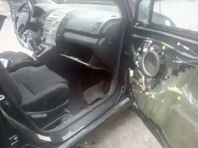 Veículo de Sucata toyota corolla verso (r1) 2.2 d-4d sol do ano 2008 alimentado 2adftv