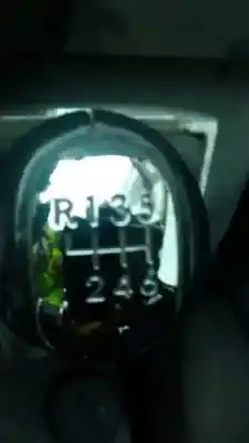 Veículo de Sucata toyota corolla verso (r1) 2.2 d-4d sol do ano 2008 alimentado 2adftv