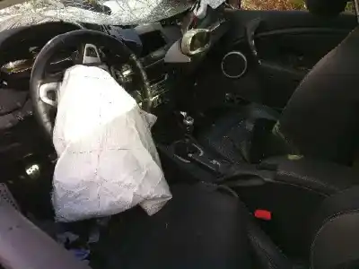 Veículo de Sucata renault megane iii coupe renault sport do ano 2010 alimentado f4r874