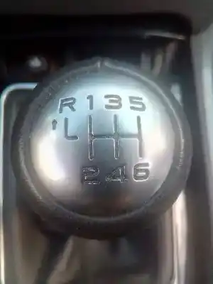 Véhicule à la ferraille peugeot 508 active de l'année 2011 alimenté rh01