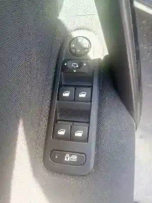 Véhicule à la ferraille peugeot 508 active de l'année 2011 alimenté rh01