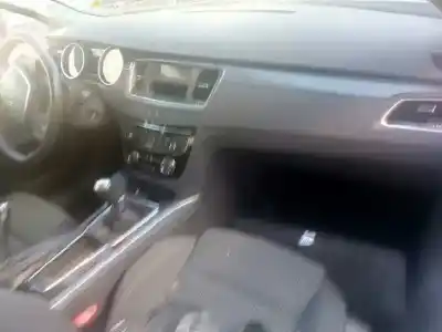 Véhicule à la ferraille peugeot 508 active de l'année 2011 alimenté rh01