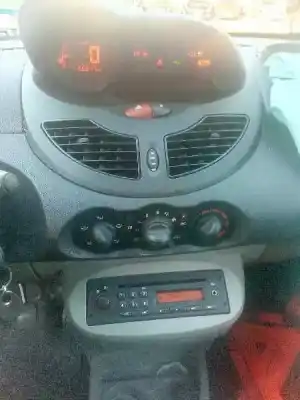 Veicolo di demolizione renault twingo authentique dell'anno 2010 alimentato d4f772