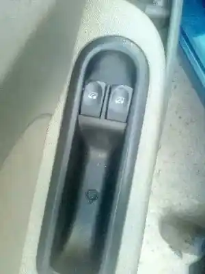 Veicolo di demolizione renault twingo authentique dell'anno 2010 alimentato d4f772