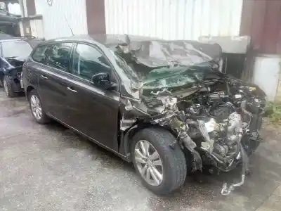 Veículo de Sucata PEUGEOT 308 SW Active do ano 2015 alimentado BH02