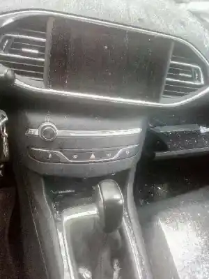 Veículo de Sucata peugeot 308 sw active do ano 2015 alimentado bh02