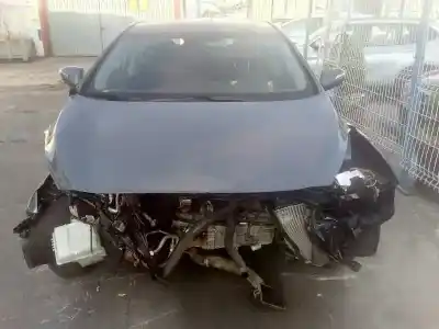 Véhicule à la ferraille hyundai                                            i40                                                                                                                                                                                                                                                        1.7 crdi cat                                                                                                                                                                                                                                               de l'année 2013 alimenté d4fd