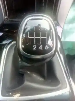 Véhicule à la ferraille hyundai                                            i40                                                                                                                                                                                                                                                        1.7 crdi cat                                                                                                                                                                                                                                               de l'année 2013 alimenté d4fd