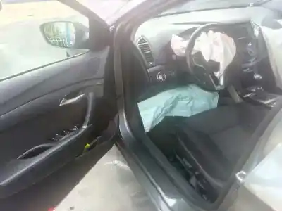 Véhicule à la ferraille hyundai                                            i40                                                                                                                                                                                                                                                        1.7 crdi cat                                                                                                                                                                                                                                               de l'année 2013 alimenté d4fd