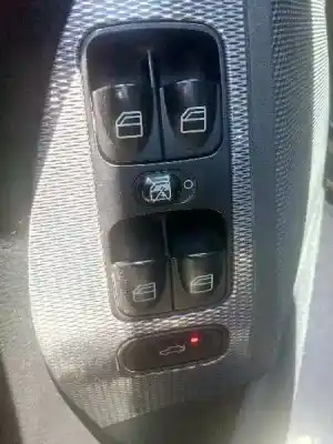 Véhicule à la ferraille mercedes-benz clase clk (w209) coupe 270 cdi (209.316) de l'année 2004 alimenté 612967