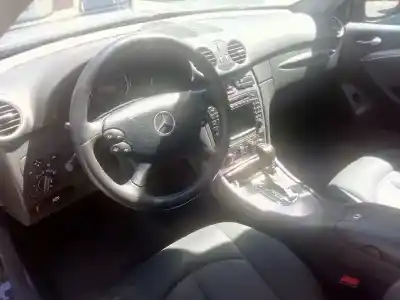 Véhicule à la ferraille mercedes-benz clase clk (w209) coupe 270 cdi (209.316) de l'année 2004 alimenté 612967