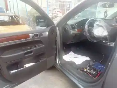 Veicolo di demolizione volkswagen touareg (7la, 7l6, 7l7) 3.0 v6 tdi dell'anno 2005 alimentato bks