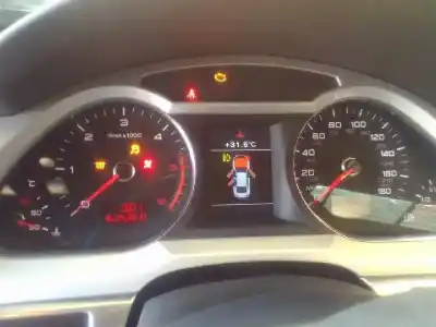 Vehicul casat audi a6 berlina (4f2) 2.0 tdi al anului 2010 alimentat caha